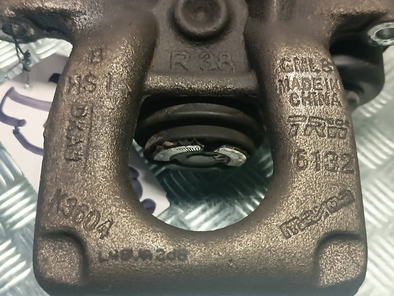 Recambio de pinza de freno trasera derecha para mazda 6 lim. (gh)(.2012) referencia OEM IAM 32357035 GML8 TRW