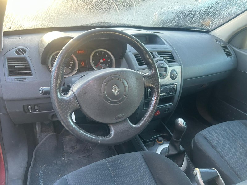 renault megane ii berlina 5p del año 2004
