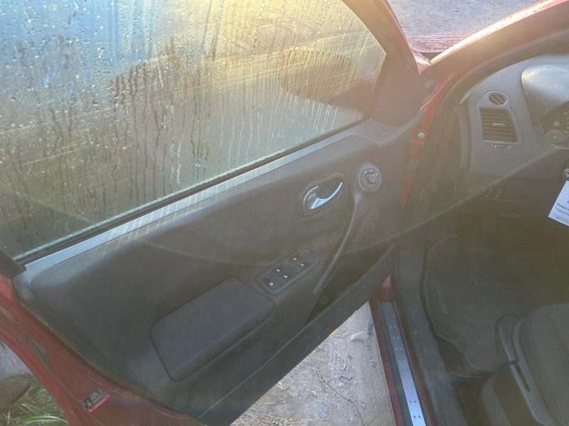 renault megane ii berlina 5p del año 2004