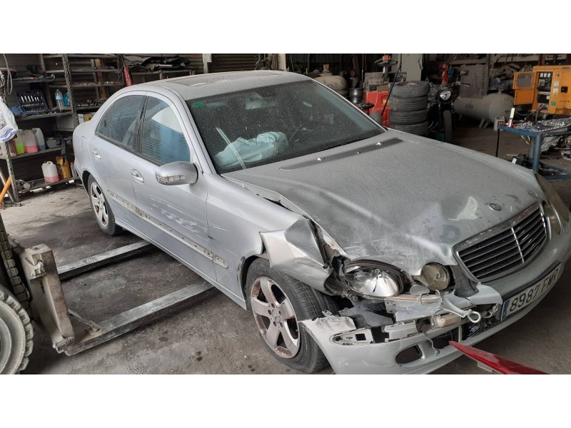 mercedes-benz clase e (w211) berlina del año 2006