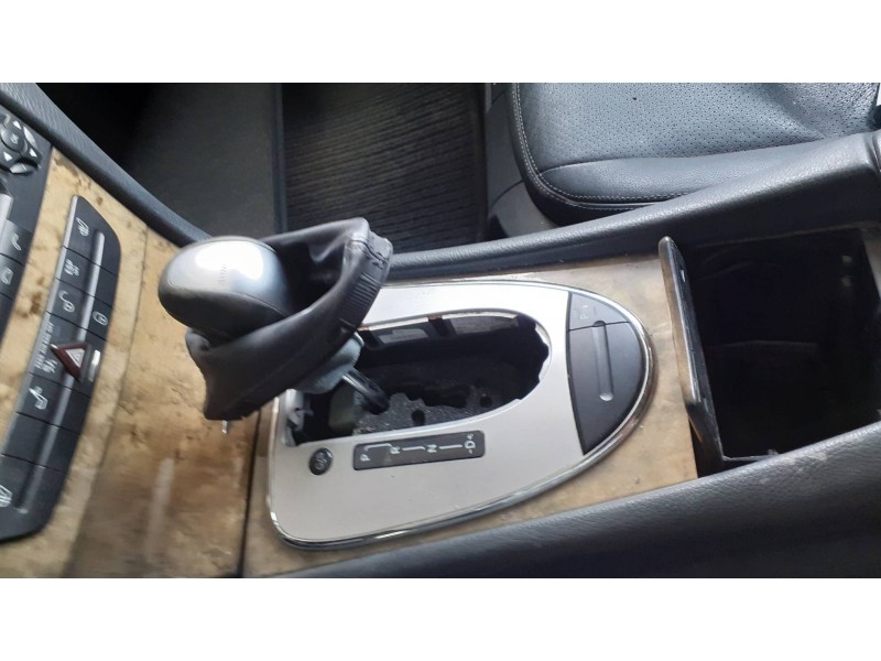 mercedes-benz clase e (w211) berlina del año 2006