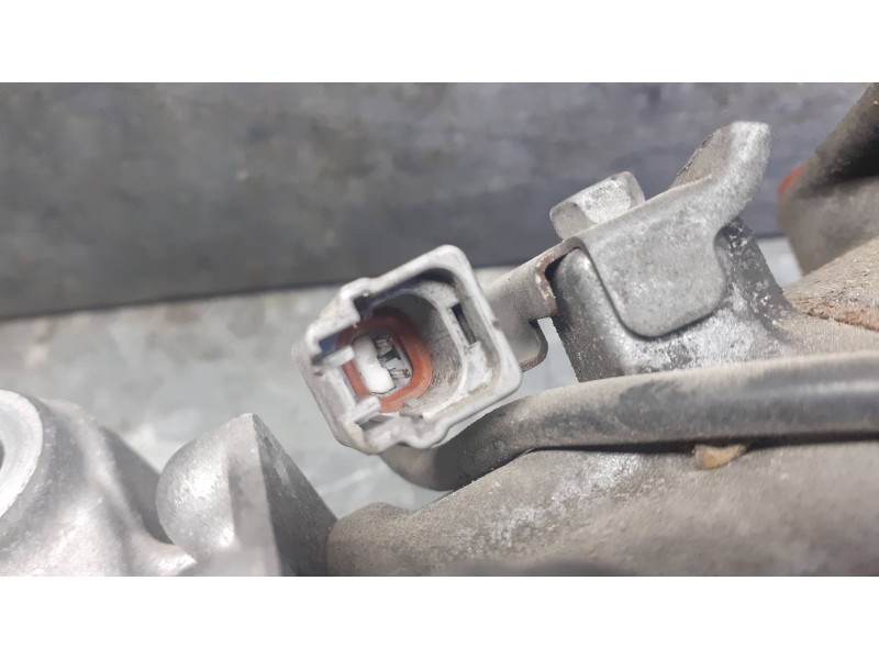 Recambio de compresor aire acondicionado para renault megane iii coupe referencia OEM IAM 8200958328 6SEL14C 09L05274