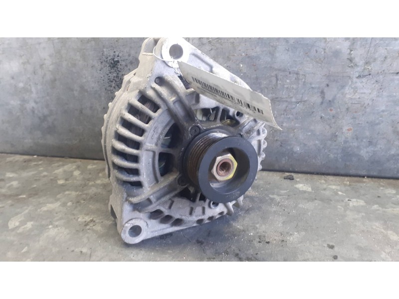Recambio de alternador para mercedes-benz clase m (w163) referencia OEM IAM A0121542702 0124615014 150A