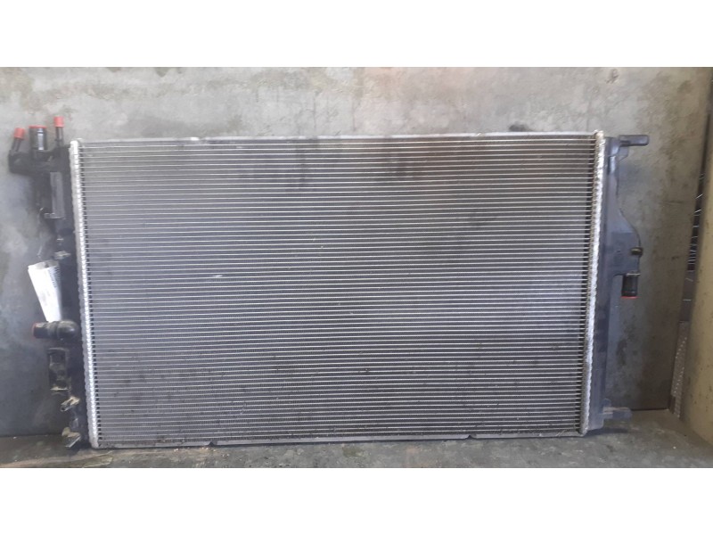 Recambio de radiador agua para dacia duster ii referencia OEM IAM MM12396M RA2642 VALEO