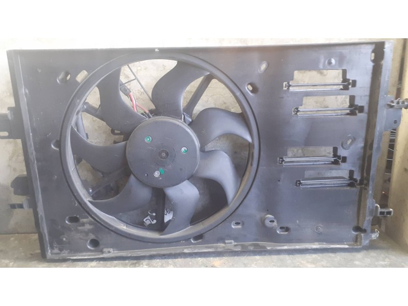 Recambio de electroventilador para dacia duster ii referencia OEM IAM T811324REVG HJD730W T844534INC