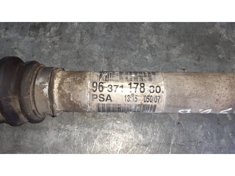 Recambio de transmision delantera derecha para citroen c4 grand picasso referencia OEM IAM 9637117880 2670168 