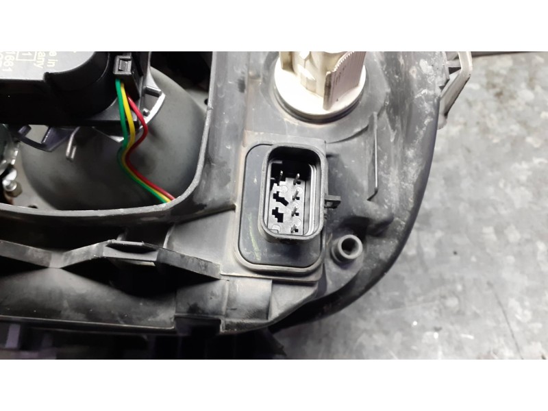 Recambio de faro derecho para mercedes-benz clase m (w163) referencia OEM IAM 22315600 5DV00829000 