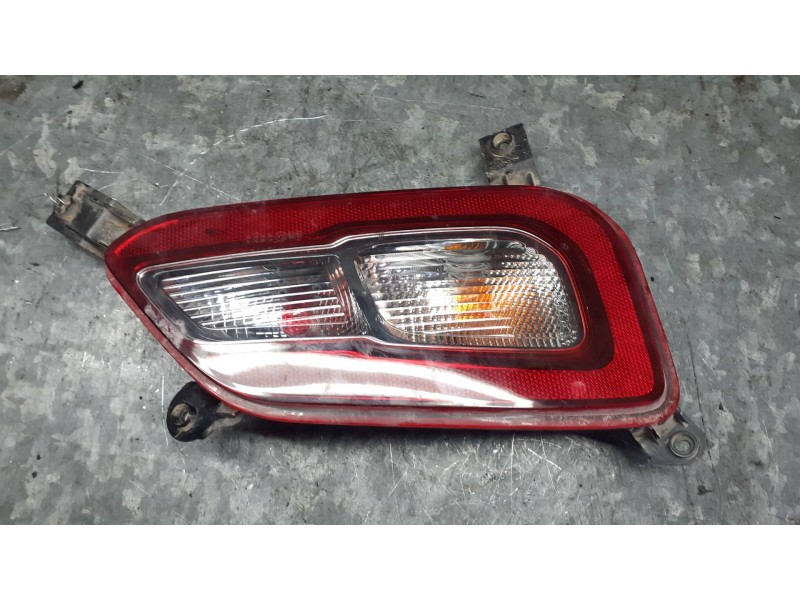 Recambio de piloto trasero izquierdo paragolpes para hyundai kona referencia OEM IAM 92405K401  