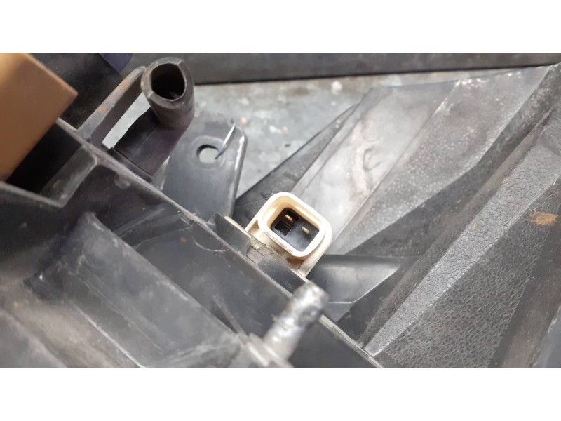 Recambio de faro derecho para chevrolet epica referencia OEM IAM 00019031  