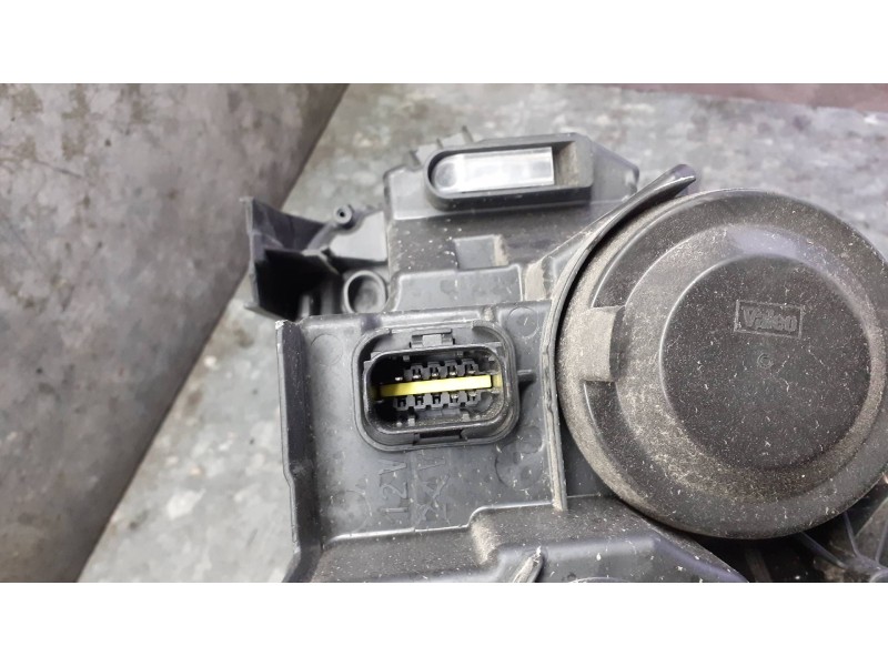 Recambio de faro izquierdo para dacia duster ii referencia OEM IAM 260602465R LA21312 