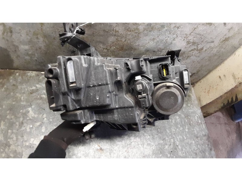 Recambio de faro izquierdo para dacia duster ii referencia OEM IAM 260602465R LA21312 