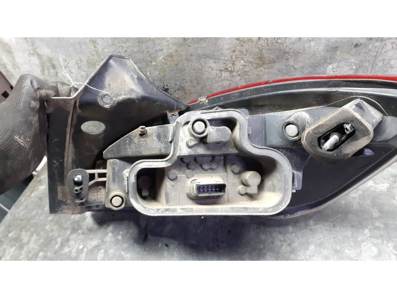 Recambio de piloto trasero izquierdo para renault megane iii coupe referencia OEM IAM 265550008R 8939631 