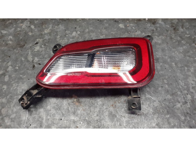 Recambio de piloto trasero derecho paragolpes para hyundai kona referencia OEM IAM 92406K400  
