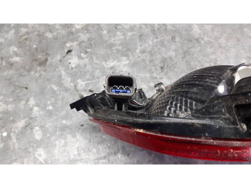 Recambio de piloto trasero derecho paragolpes para hyundai kona referencia OEM IAM 92406K400  