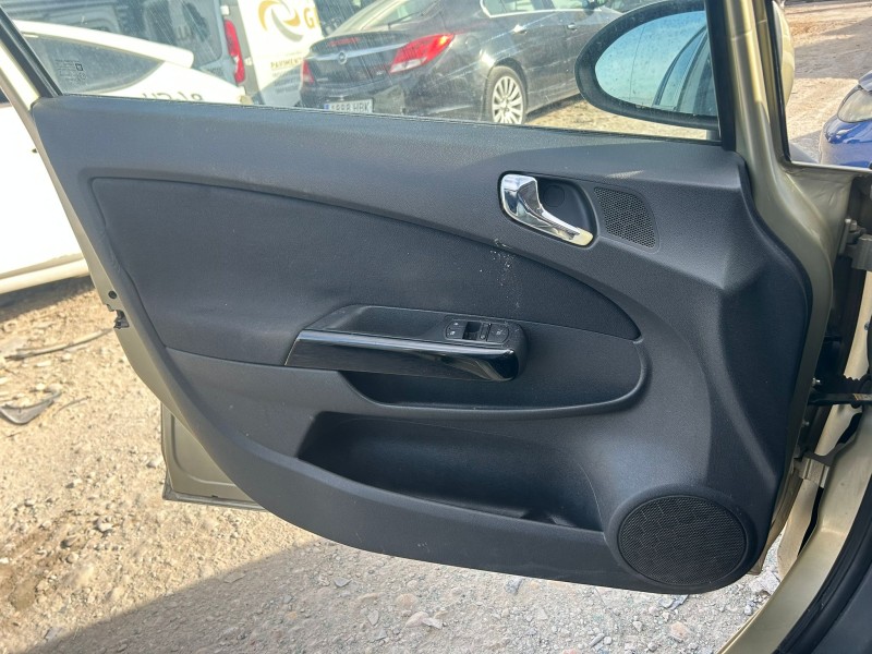opel corsa d del año 2007
