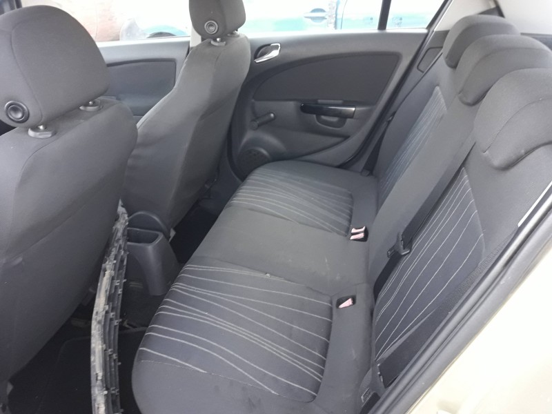 opel corsa d del año 2007