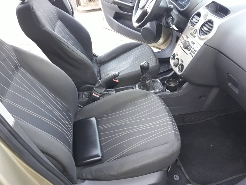 opel corsa d del año 2007