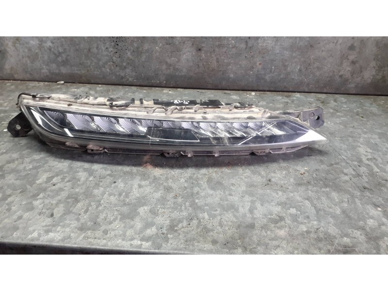 Recambio de piloto delantero derecho para citroen c4 berlina referencia OEM IAM 9822653180  