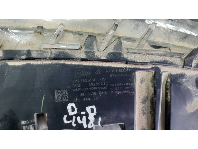 Recambio de piloto delantero derecho para citroen c4 berlina referencia OEM IAM 9822653180  