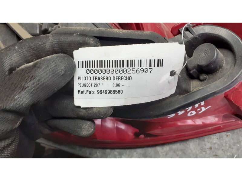 Recambio de piloto trasero derecho para peugeot 207 referencia OEM IAM 9649986580  