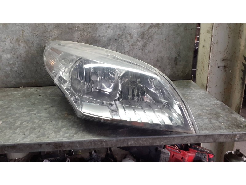 Recambio de faro derecho para renault megane iii coupe referencia OEM IAM 04983148  