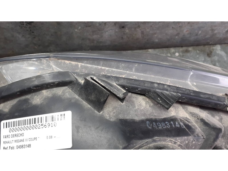 Recambio de faro derecho para renault megane iii coupe referencia OEM IAM 04983148  