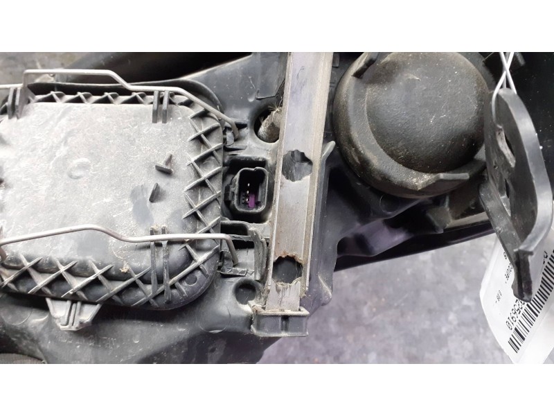 Recambio de faro derecho para renault megane iii coupe referencia OEM IAM 04983148  