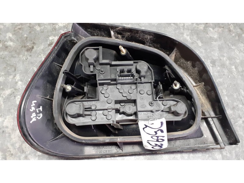 Recambio de piloto trasero derecho para renault megane i classic (la0) referencia OEM IAM 770042832  