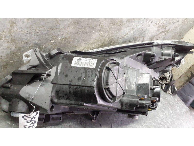 Recambio de faro derecho para opel corsa d referencia OEM IAM 93189358EF  