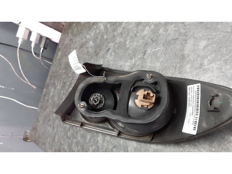 Recambio de piloto trasero izquierdo para mazda 6 berlina (gg) referencia OEM IAM 22061971  