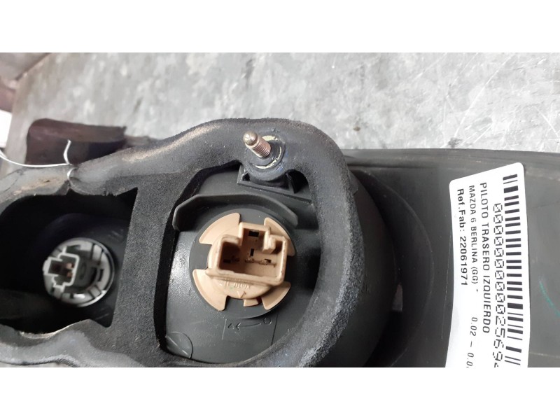 Recambio de piloto trasero izquierdo para mazda 6 berlina (gg) referencia OEM IAM 22061971  