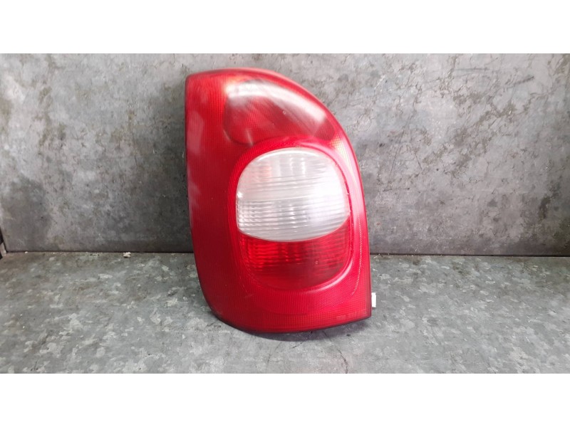 Recambio de piloto trasero derecho para citroen xsara picasso referencia OEM IAM 9631564080  