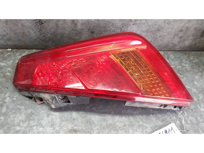 Recambio de piloto trasero derecho para nissan murano (z50) referencia OEM IAM 22063779  