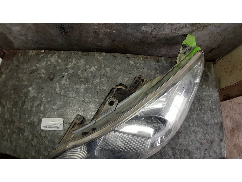 Recambio de faro izquierdo para hyundai i10 referencia OEM IAM 921010X0  