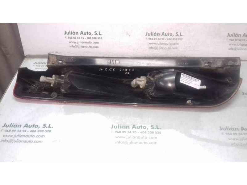 Recambio de piloto trasero derecho para ford focus berlina (cap) ghia referencia OEM IAM 4M5113404A  