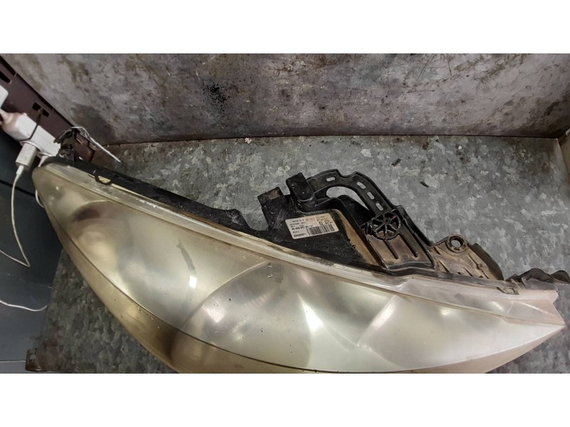 Recambio de faro derecho para peugeot 207 referencia OEM IAM 964998618001 89900871 