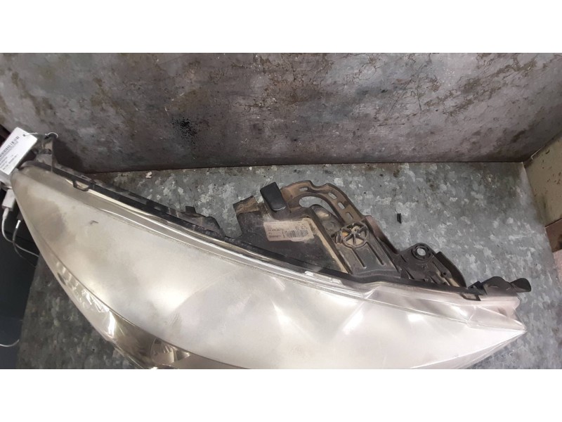 Recambio de faro derecho para peugeot 207 referencia OEM IAM 964998618011 89900871 