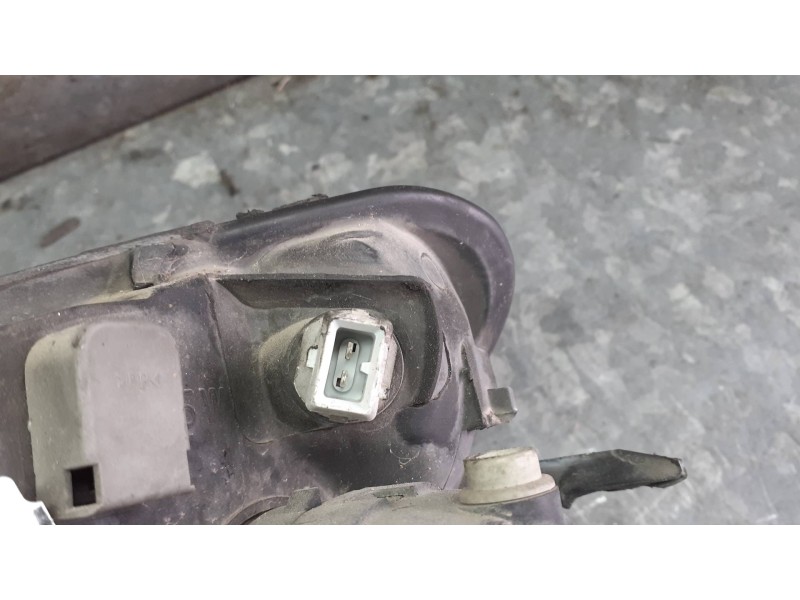 Recambio de faro derecho para peugeot 206 berlina referencia OEM IAM 9640559480 89005131 