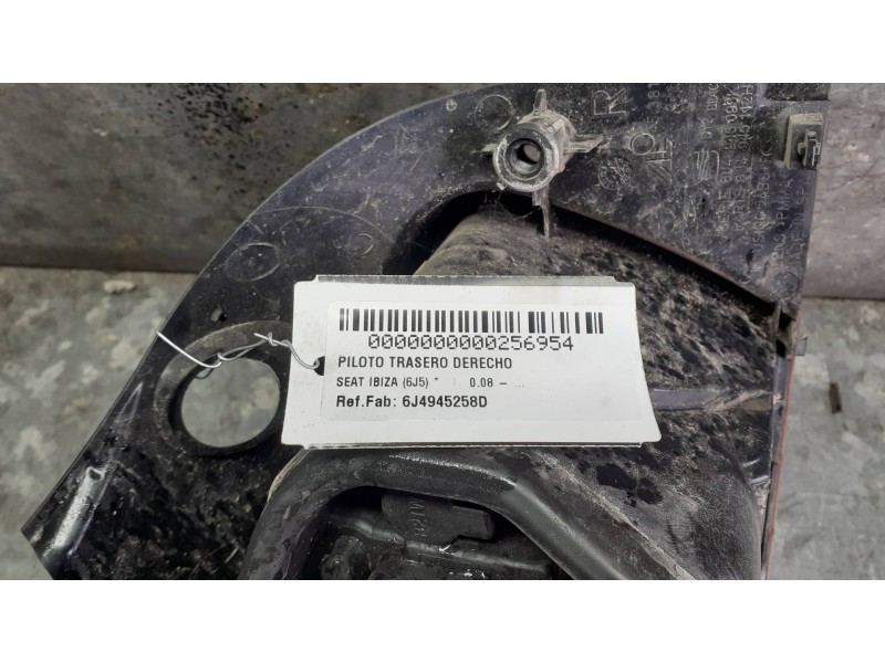 Recambio de piloto trasero derecho para seat ibiza (6j5) referencia OEM IAM 6J4945258D  