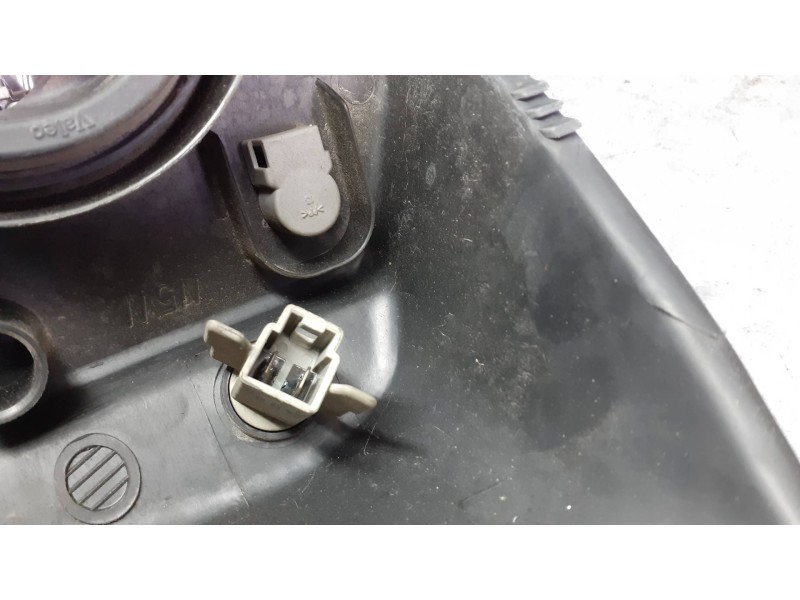 Recambio de faro izquierdo para nissan note (e11e) referencia OEM IAM 260609U100 89900916 
