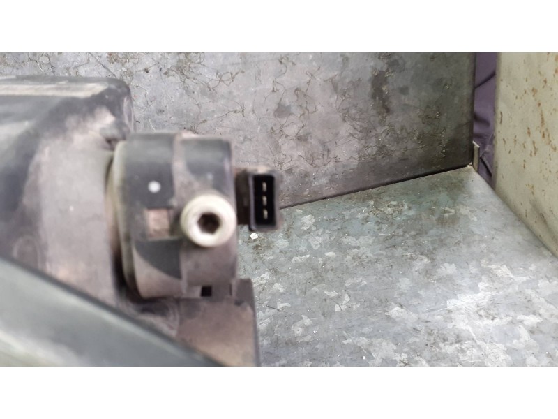 Recambio de faro izquierdo para nissan note (e11e) referencia OEM IAM 260609U100 89900916 