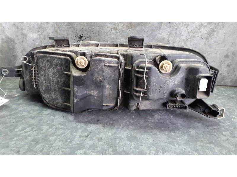 Recambio de faro derecho para fiat punto berlina (188) 1.2 8v referencia OEM IAM 89100448  