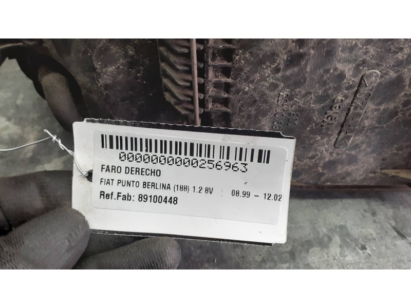 Recambio de faro derecho para fiat punto berlina (188) 1.2 8v referencia OEM IAM 89100448  