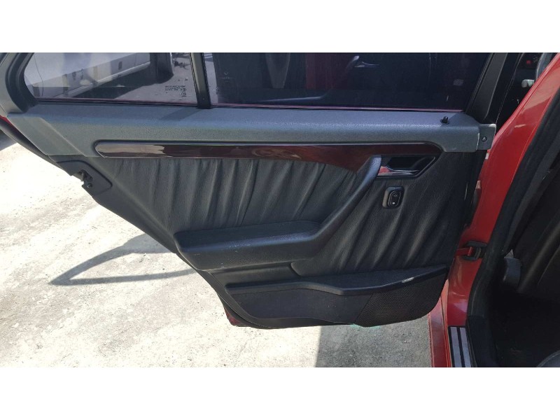 mercedes-benz clase c (w202) berlina del año 1994