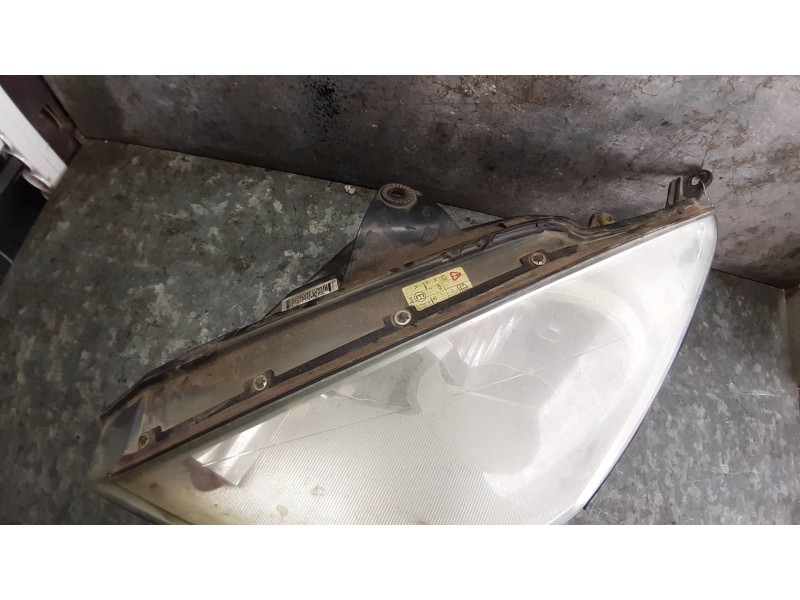 Recambio de faro izquierdo para ford focus berlina (cak) referencia OEM IAM 2M5113W030BE  