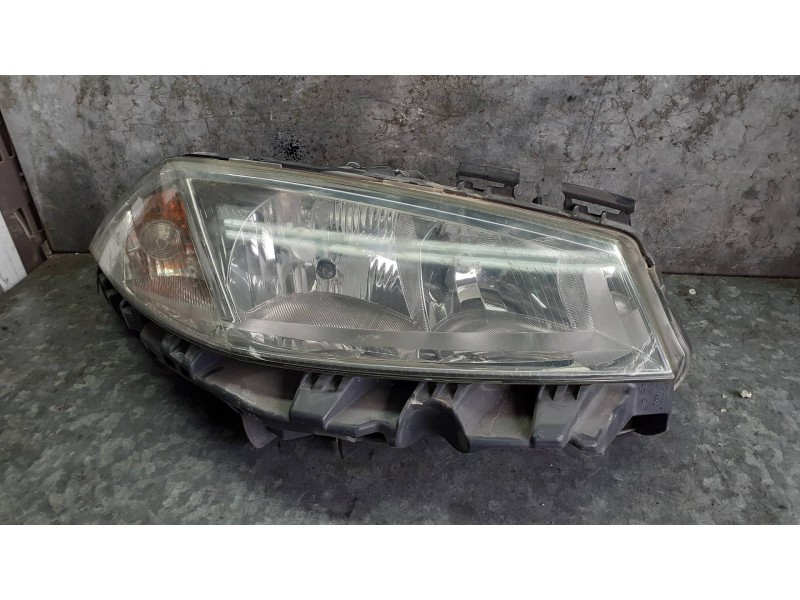 Recambio de faro derecho para renault megane ii berlina 5p referencia OEM IAM 8200073221J 89307000 