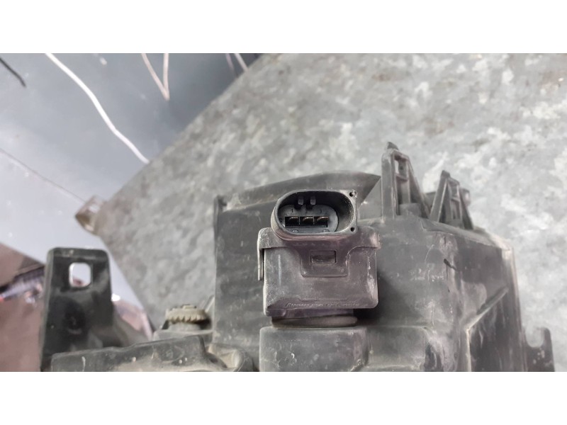 Recambio de faro derecho para mercedes-benz clase m (w163) referencia OEM IAM 22315600  