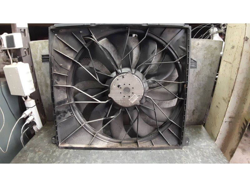 Recambio de electroventilador para mercedes-benz clase m (w163) referencia OEM IAM A1635000293 885002079 