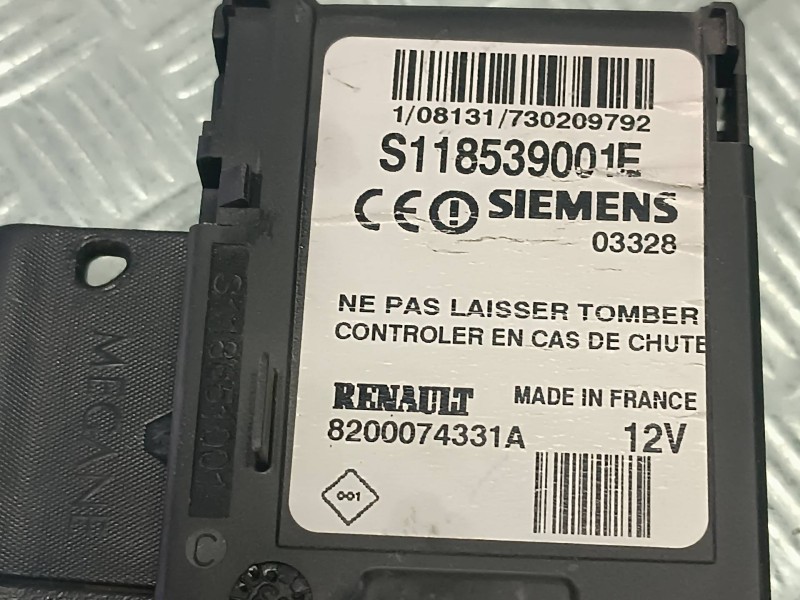 Recambio de conmutador de arranque para renault megane ii berlina 5p referencia OEM IAM 8200074331A S118539001E CON TARGETA