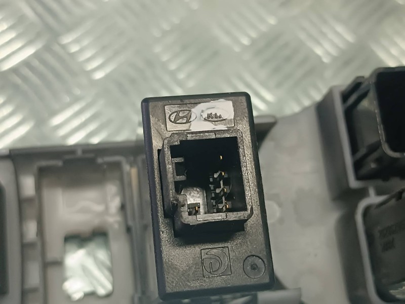 Recambio de mando luces para hyundai i10 referencia OEM IAM 201004787  ANTINIEBLAS